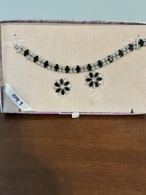 Vintage B David Jewelry Set Bracelet Earrings Black Jet Crystal Starburst Box